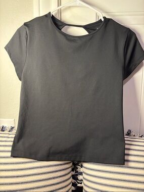 wild fable Black Short-Sleeve Keyhole Active Tee